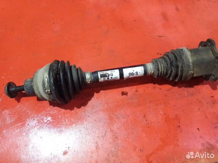 Передний привод правый Audi A4 B8 8K0407271Q