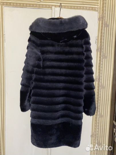 Шуба мутоновая с капюшоном 44/46
