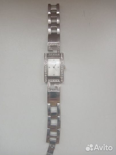 Часы женские guess