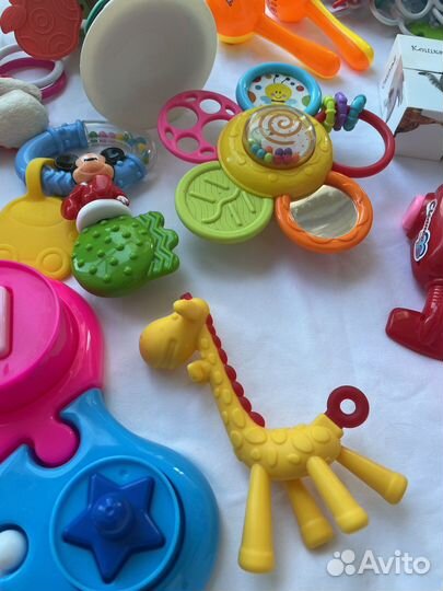 Игрушки для малышей пакетом погремушки