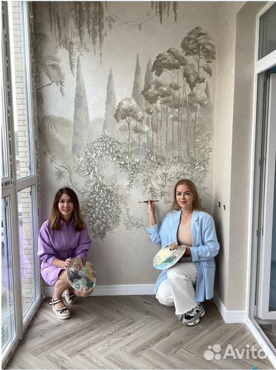 Барельеф, роспись стен, авторские картины