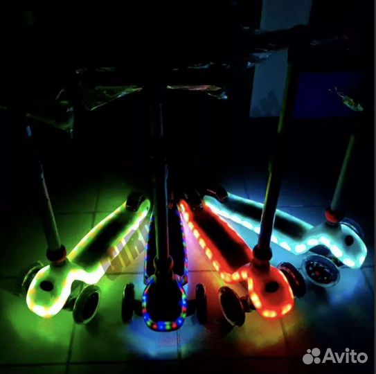 Самокат детский со светящимися колесами