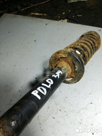 Стойка задняя Volkswagen Polo 3 1.0 ALL 1999