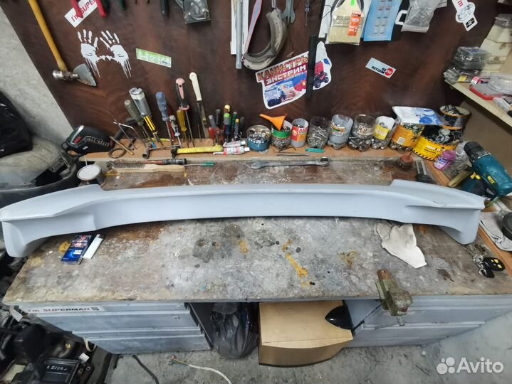 Продам спойлер на ленд крузер 200 или лексус