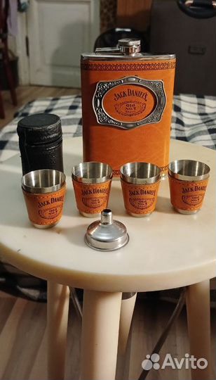 Набор для виски фляжка и стопки Jack Daniel's