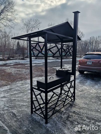 Мангальная зона под крышей