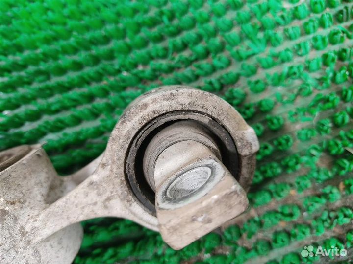 Опора (подушка) двигателя задняя Honda Civic 5D