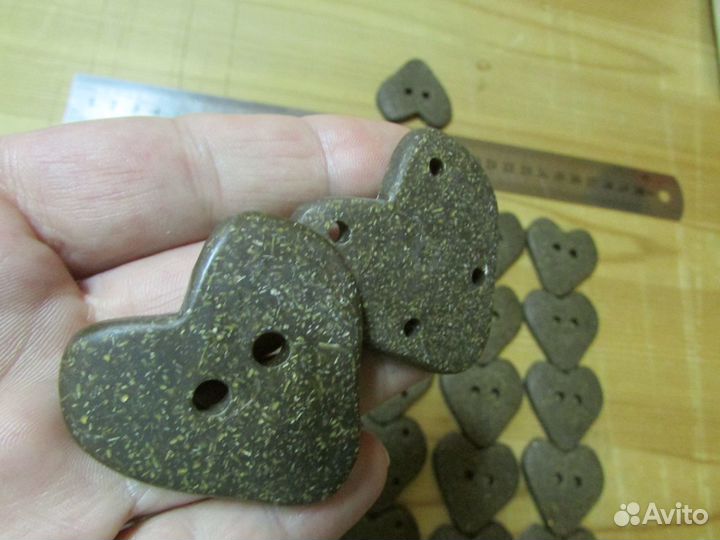 Пуговицы в виде сердца (4,5 см) цена за 10 шт