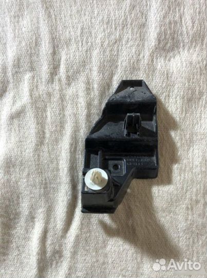 Кронштейн Mitsubishi Outlander 3