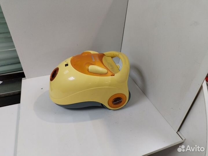 Пылесос с пылесборником Elenberg VC-2010