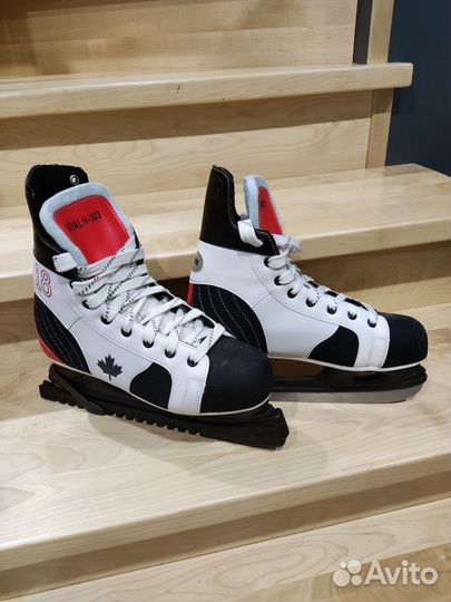 Коньки хоккейные