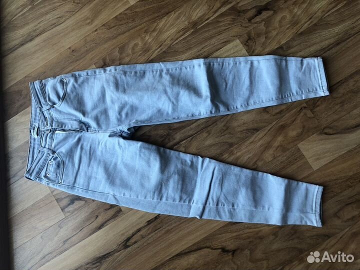 Джинсы женские