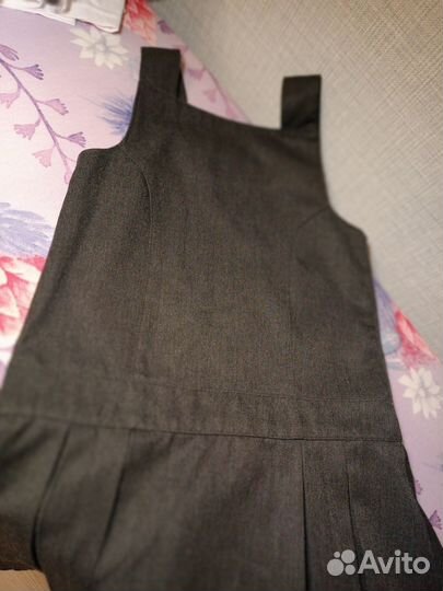 Продаю сарафан школьный