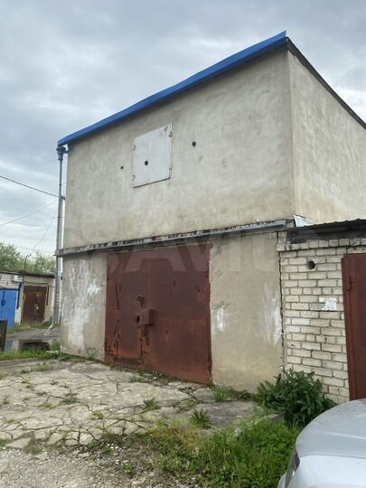 Гараж, > 30 м²