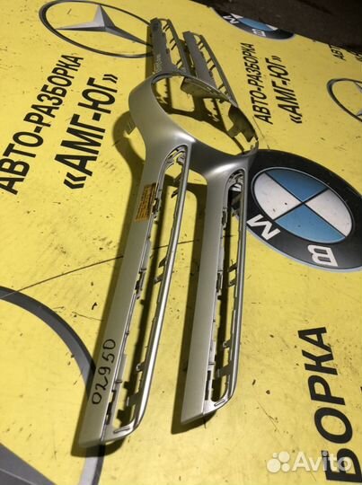 Mercedes W253 GLC Хром накладка решетки радиатора