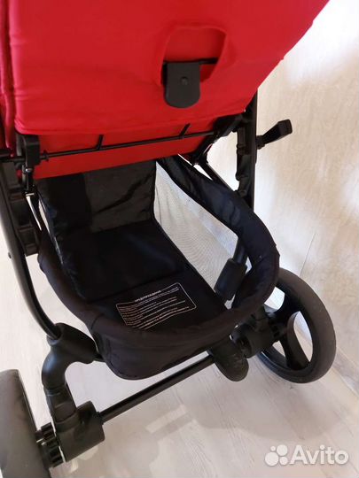 Прогулочная коляска babyton trio
