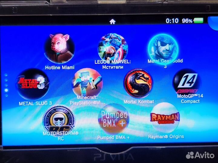 PS Vita прошитый. 3000 игр