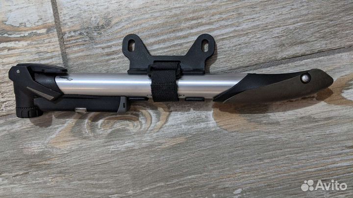 Велосипедный насос с манометром