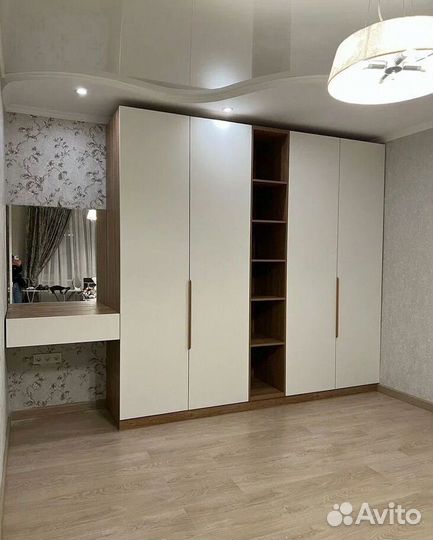 Распашной шкаф на заказ