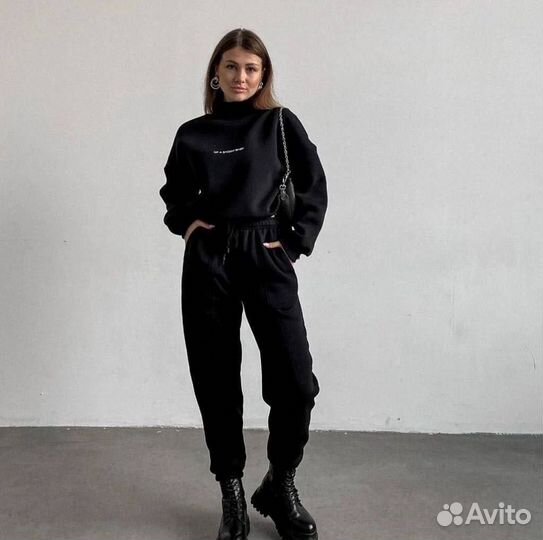 Костюм женский