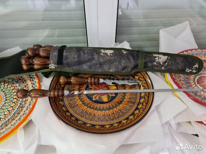 Комплект в тканевом чехле: 8 шампуров, нож