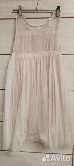 Продам нарядное платье для девочки