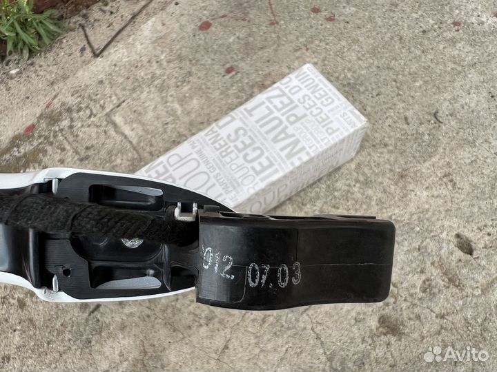 Ручка передняя левая для Renault Latitude