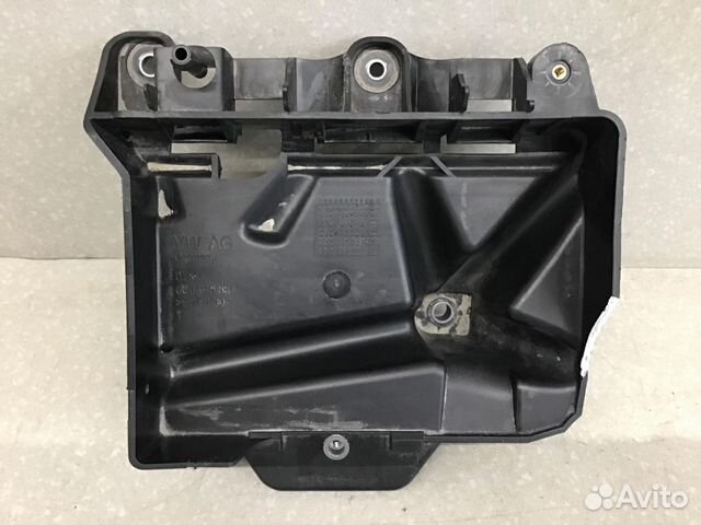 Крепление акб (корпус подставка) Skoda Rapid 2013