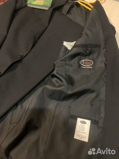 Счастливый классический костюм