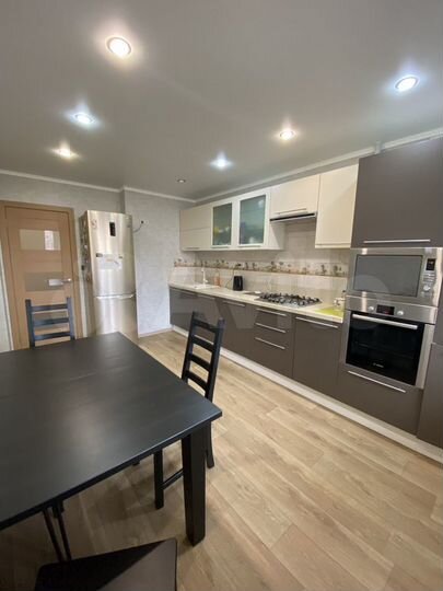 2-к. квартира, 69,5 м², 4/10 эт.