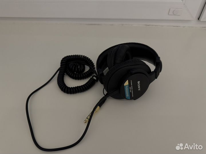 Нашуники Sony