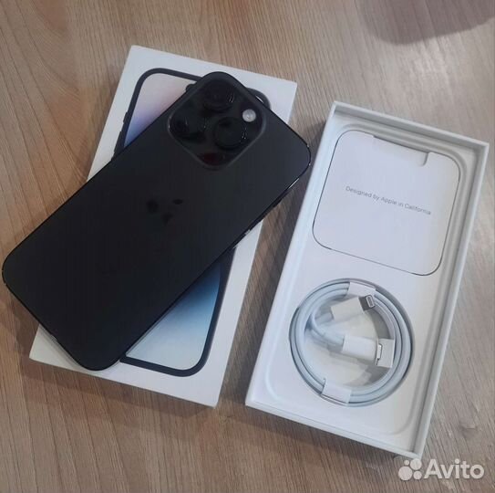 Телефон iPhone 14 про