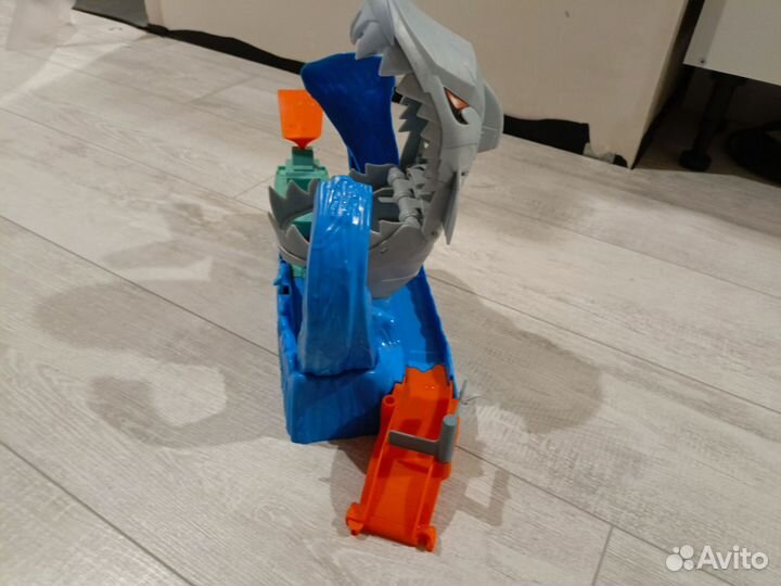 Гоночный трек hot wheels оригинал акула