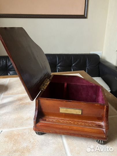 Музыкалтнач шкатулка рояль