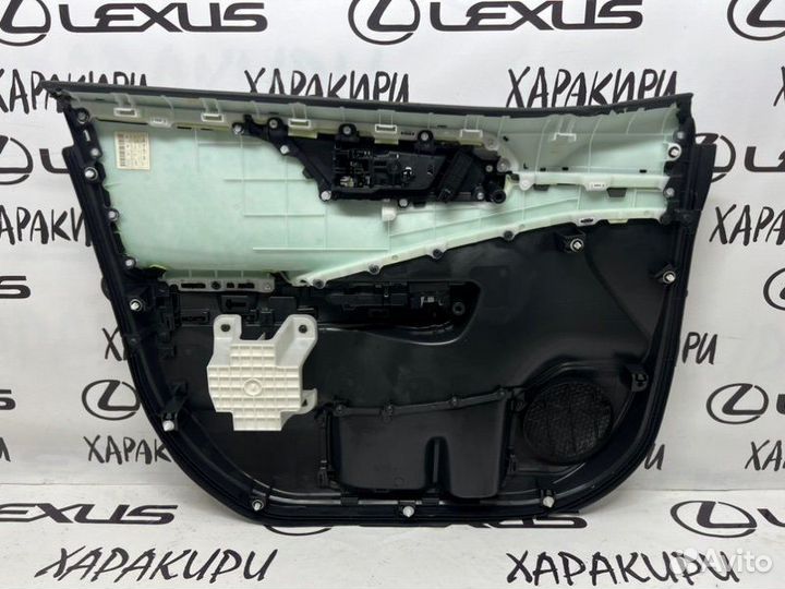 Обшивка двери передняя правая Toyota Rav4 axah52
