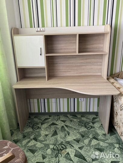 Компьютерный стол