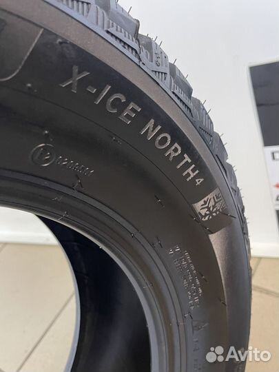 Michelin X-Ice North 4 205/55 R17 95T