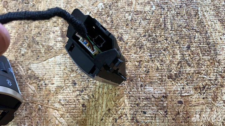 Кнопки управления на руле Audi A8 D3/4E 2-й рест