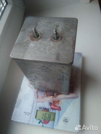 Конденсатор пусковой 100мкФ, 1000В