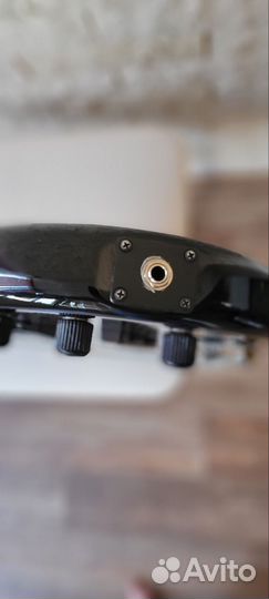 Бас гитара yamaha