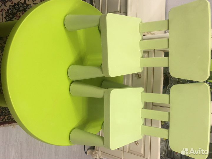 Стол и стулья икея