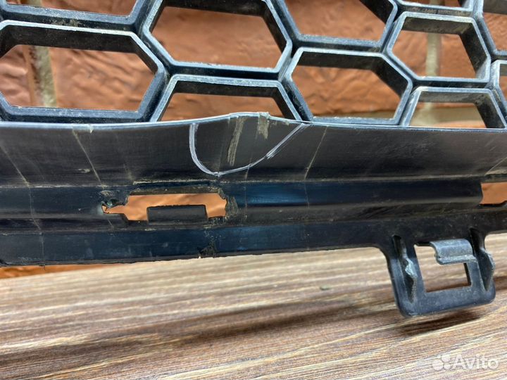 Решётка в бампер центр Bmw X5M F85 2013-2018