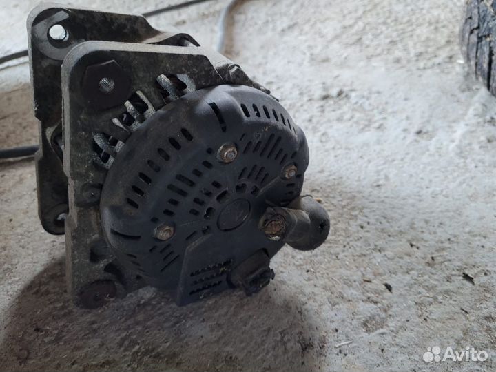 Генератор на nissan qashqai