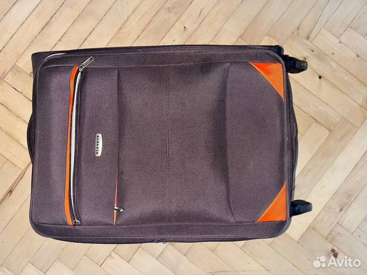 Чемодан redmond