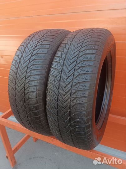 Esa-Tecar Supergrip Pro 215/65 R16