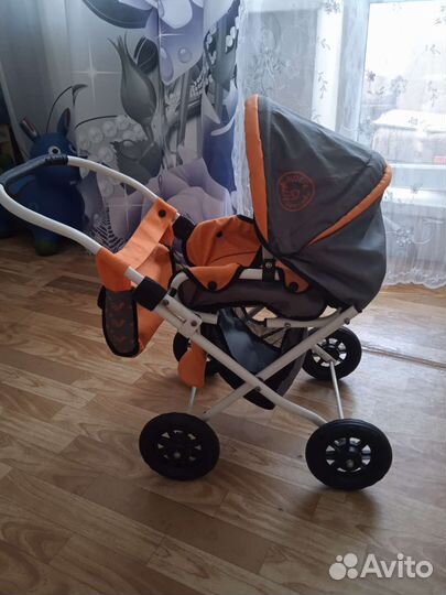 Коляска для кукол