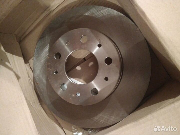 Диск тормозной передний Volvo 740, 760