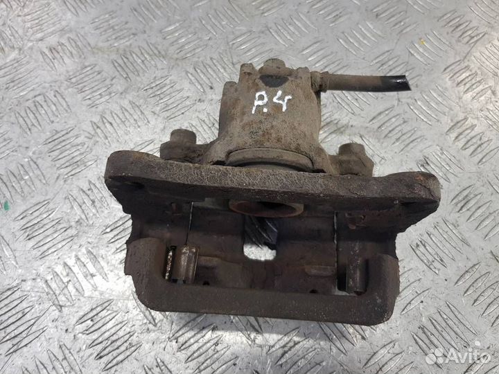 Суппорт задний левый Мицубиси Pajero 4 2006-2011