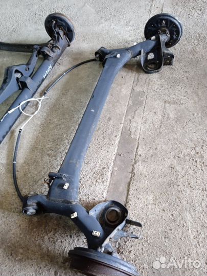 Балка в сборе Skoda Fabia MK2