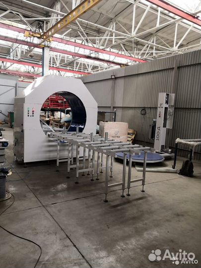 Горизонтальный упаковщик (орбитальный обмотчик)